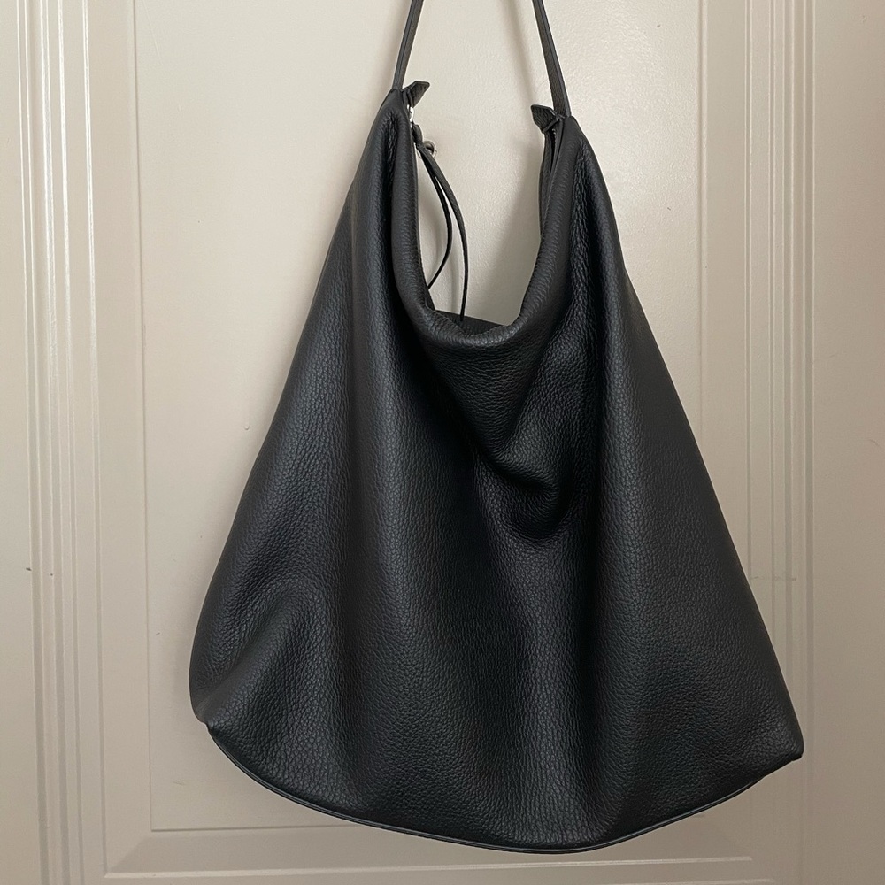 Everlane Boss Bag in Black